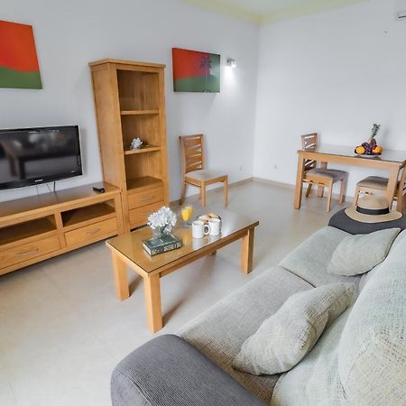 Apartamentos Turisticos Las Yucas 토레델마르 외부 사진
