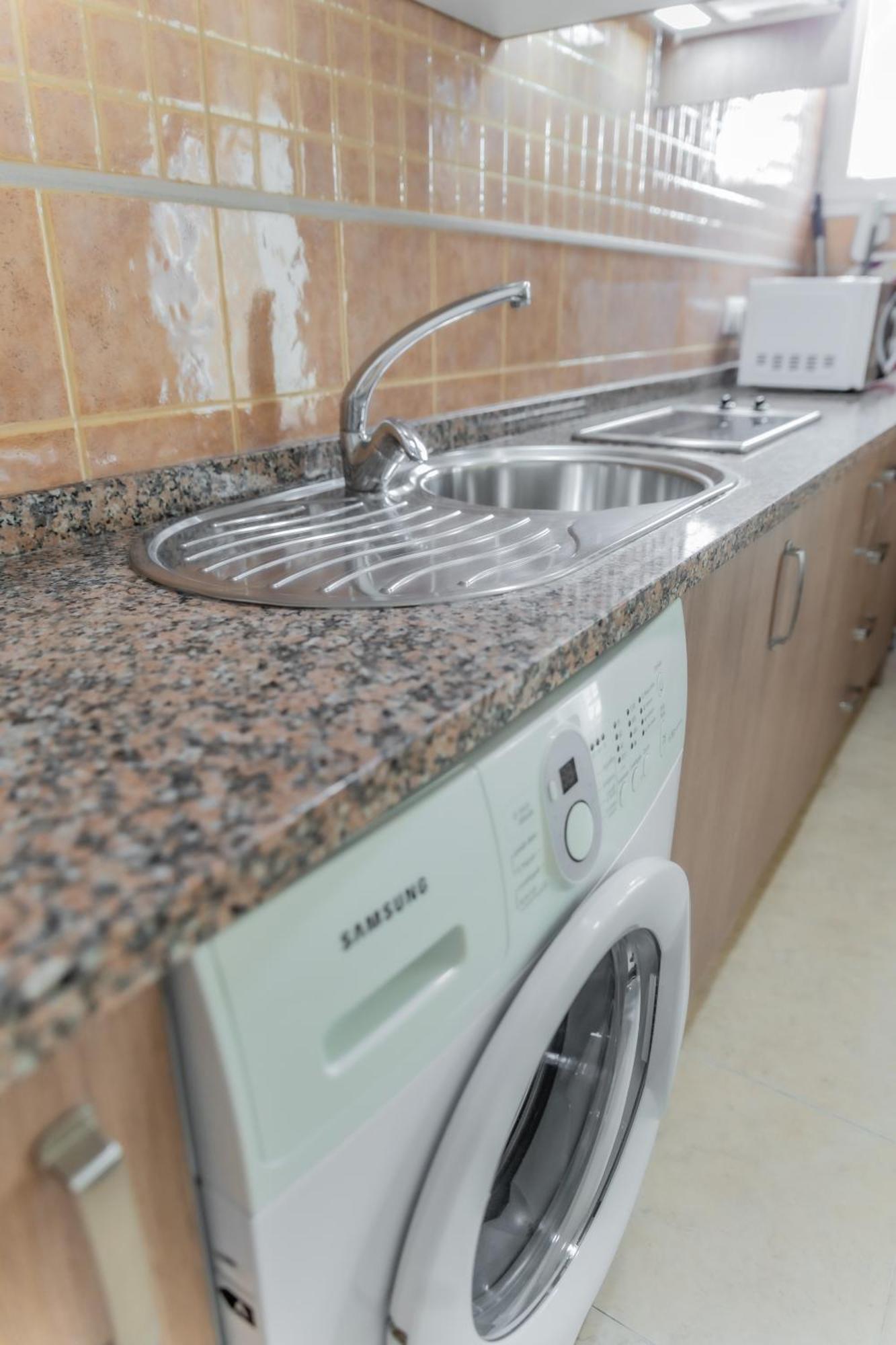 Apartamentos Turisticos Las Yucas 토레델마르 외부 사진
