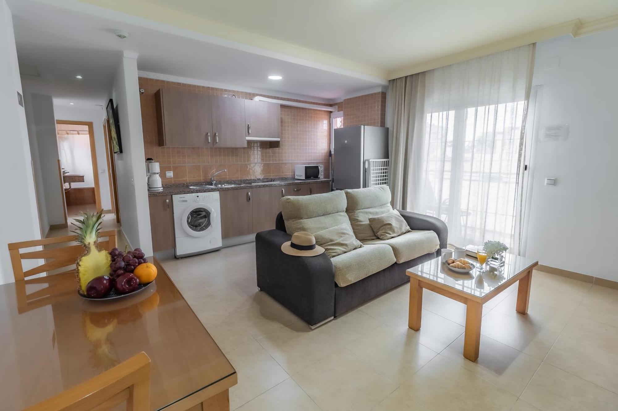 Apartamentos Turisticos Las Yucas 토레델마르 외부 사진